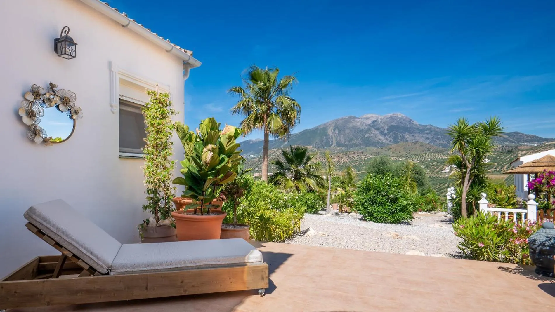 Bed & Breakfast Boutique B&B Villa La Vinuela Spain
