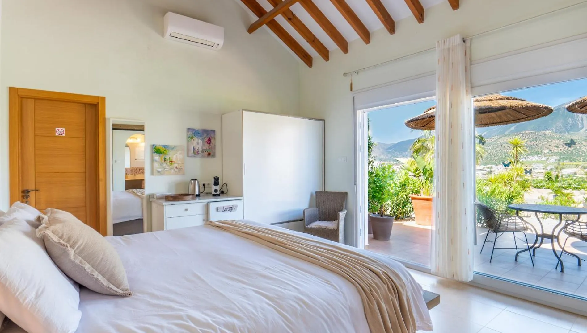 Boutique B&B Villa La Vinuela Bed & Breakfast